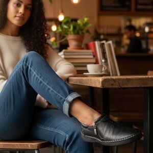 Propét‎ NWOT Leather Dagny Flat Size 6